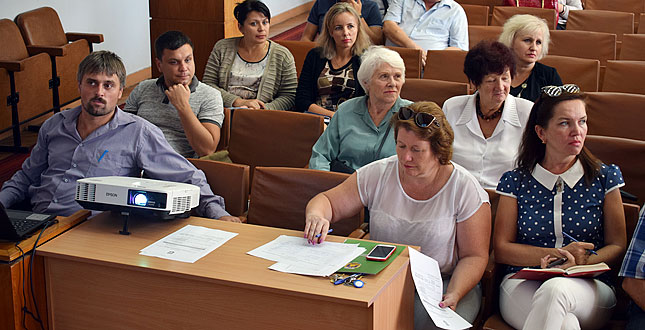 У Дніпровській райдержадміністрації відбувся семінар для працівників ОСН з питань житлово-комунального господарства
